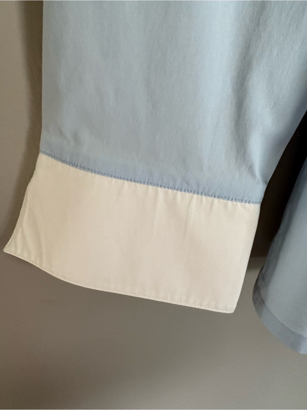 ANN TAYLOR Light Blue Button Down White Collar Cuffs Preppy Corporate Size 6 - Picture 5 of 12